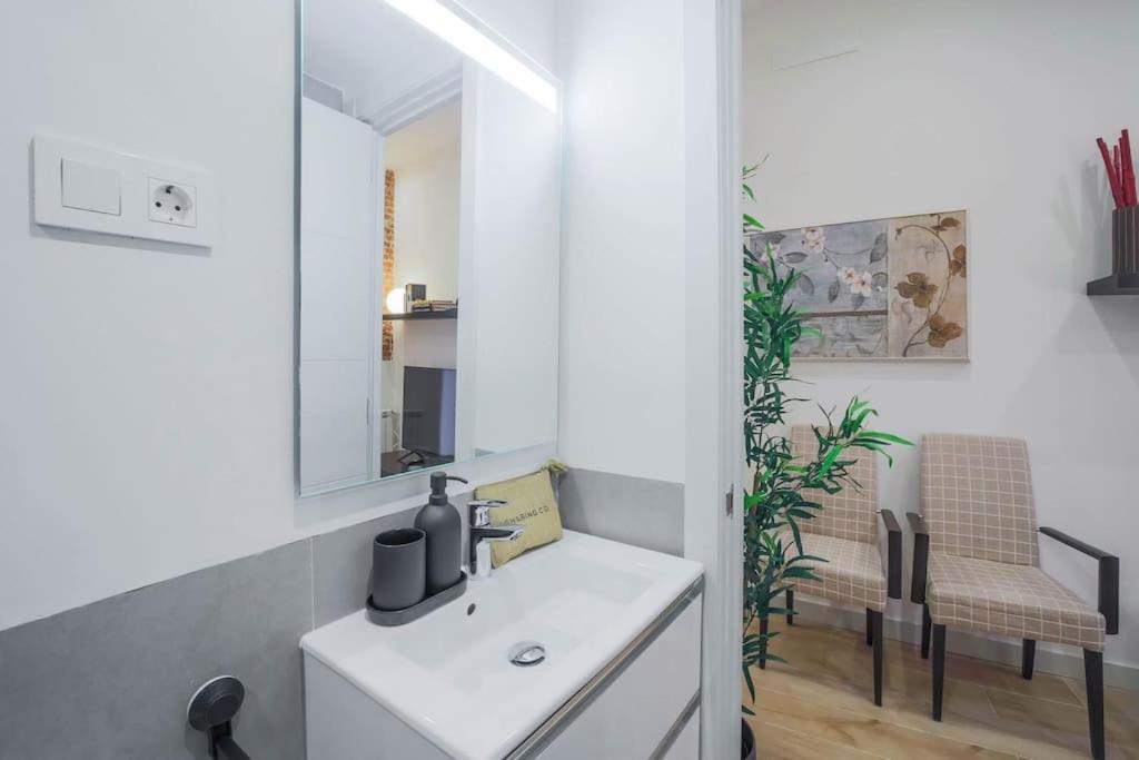 Apartment Malasana By Sharingco Madrid Bagian luar foto